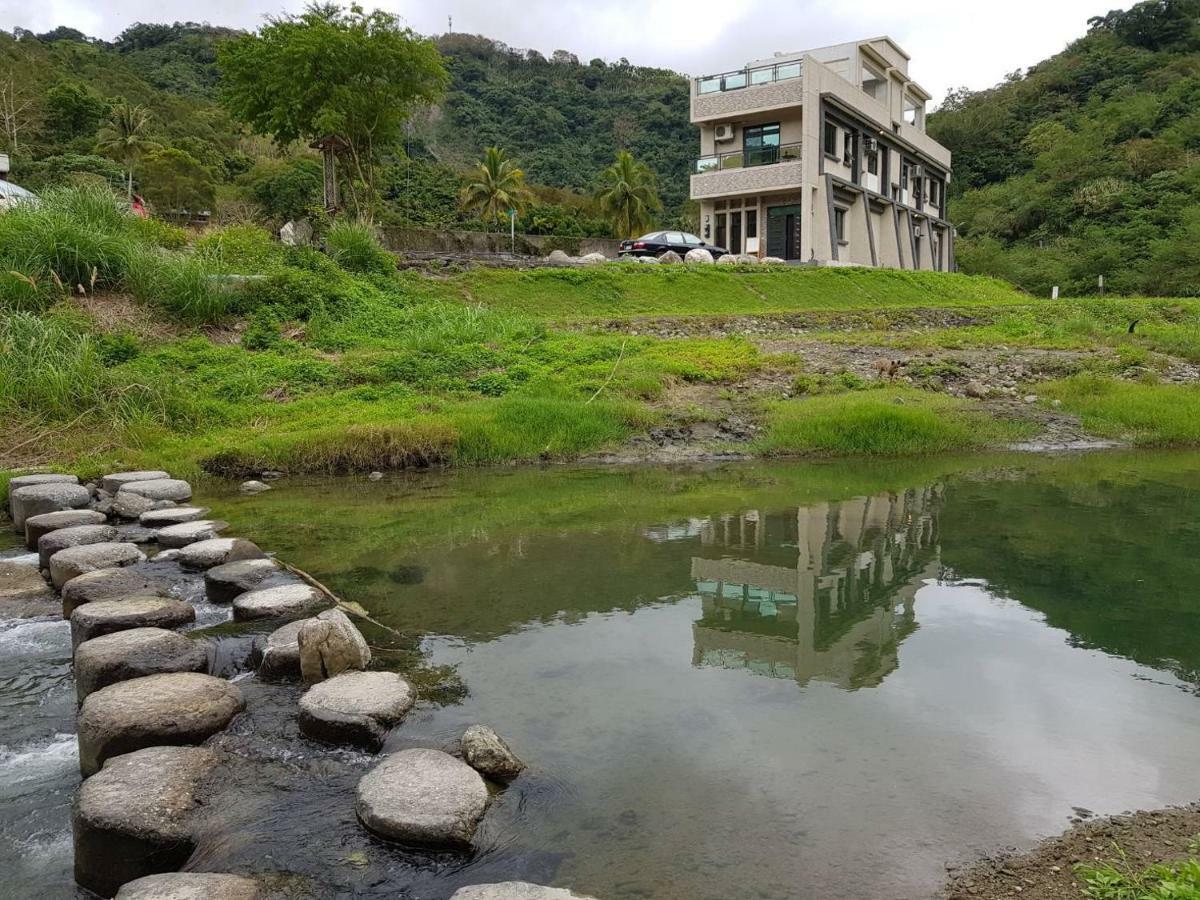 Appartement Antong Creekside Hot Spring à Yuli Extérieur photo